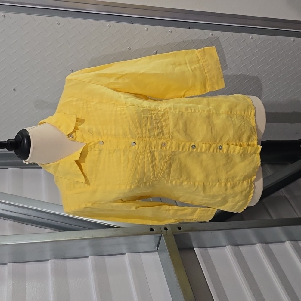 Appraisal‎ Yellow button-down shirt size Medium
